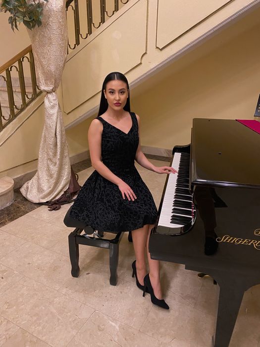 Ofer lecții de pian