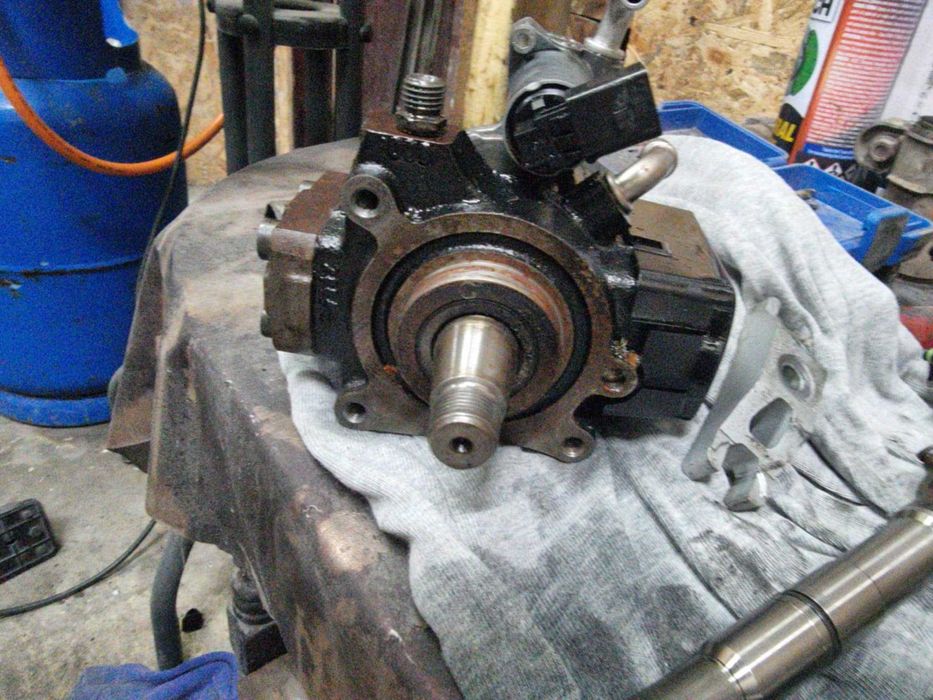 Дюзи и помпа за 1.6TDI 105к.с