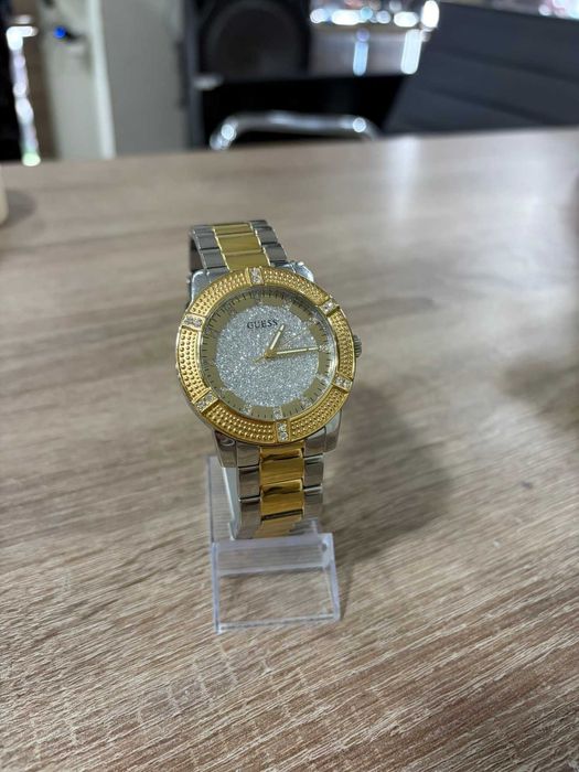 Часовник guess u1347L3