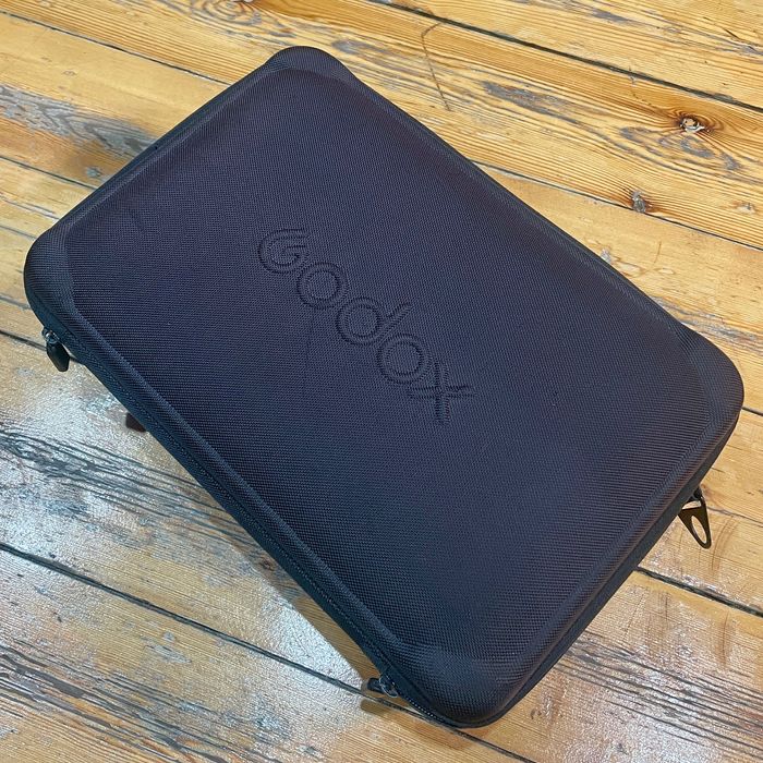 Godox AD400Pro — б/у, отличное состояние