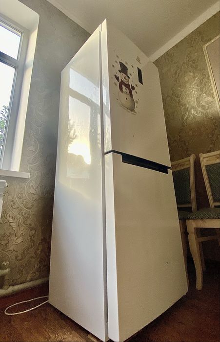 Холодильник «Indesit”