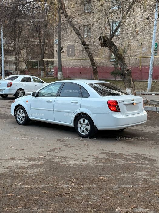 •Gentra 3 AT 2018•