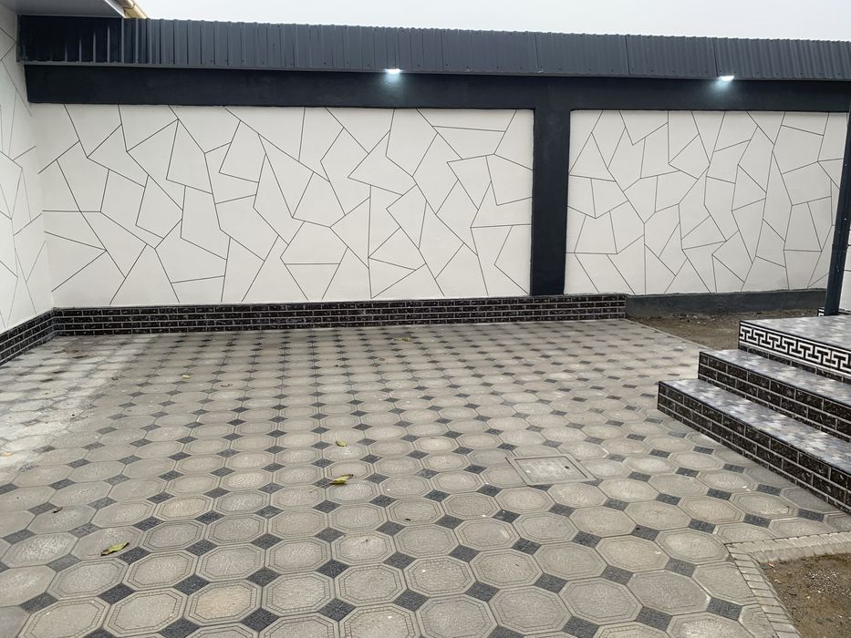 Yangi qurilgan uy sotiladi