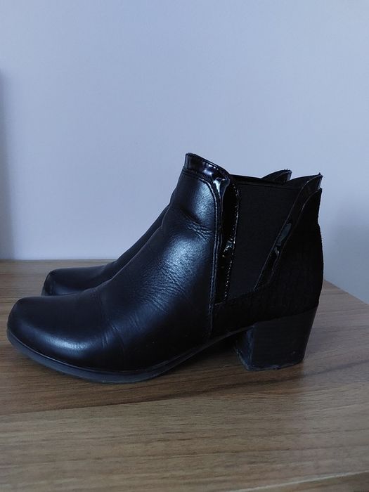 Черни боти "Caprice"