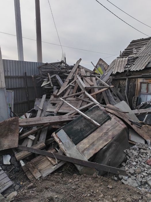 Продам на дрова 40.000