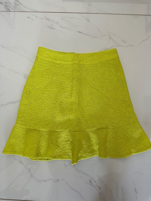 Дамска пола букле нова Mudo