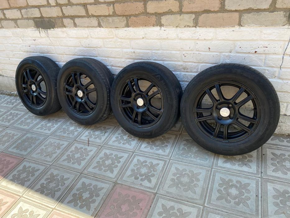 Диски с резиной на 15