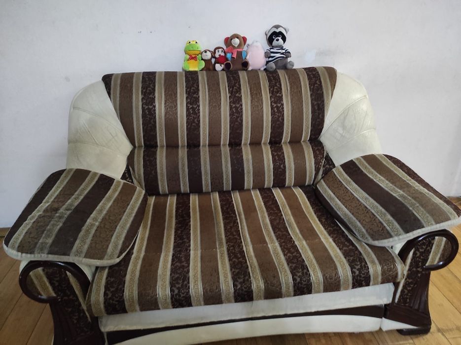 Диван б/у сатам.