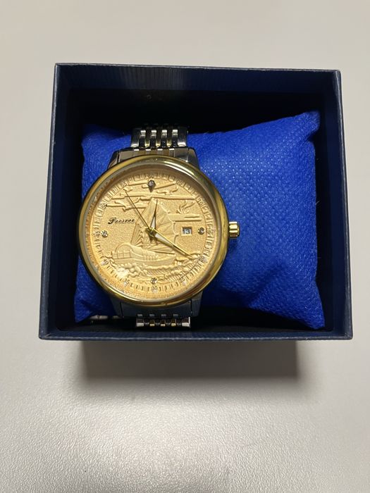 Часы кварцевые новые