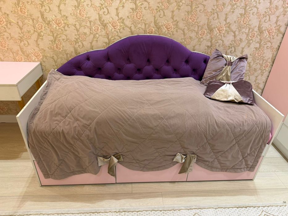 Продам кровати, 1.80 на 90 см