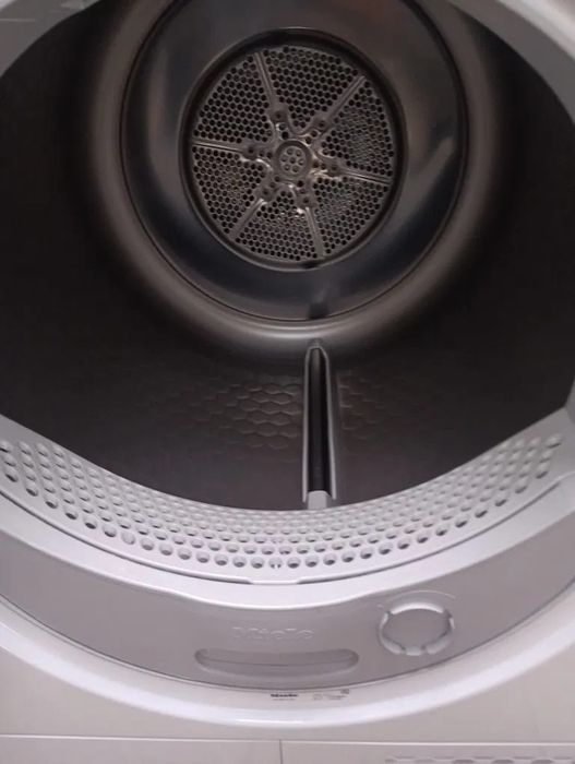 Професионална сушилня с термопомпа Миеле Miele Professional PDR508HL
