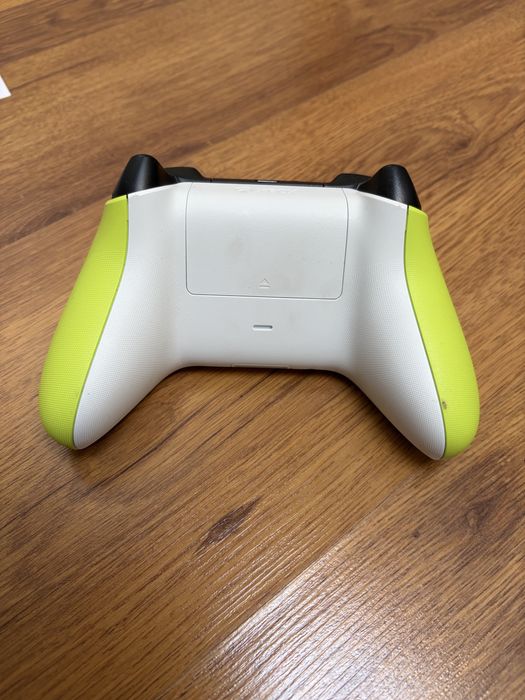 Xbox controller electric volt