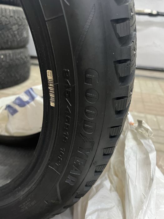 Goodyear Ultra Grip Artic 2