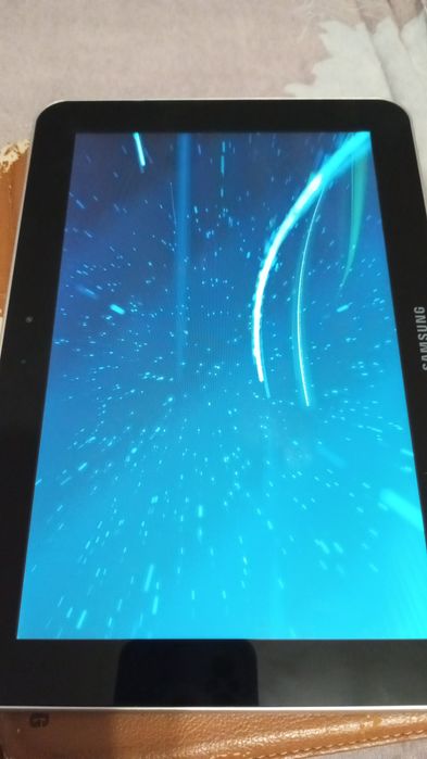 Продавам таблет Samsung