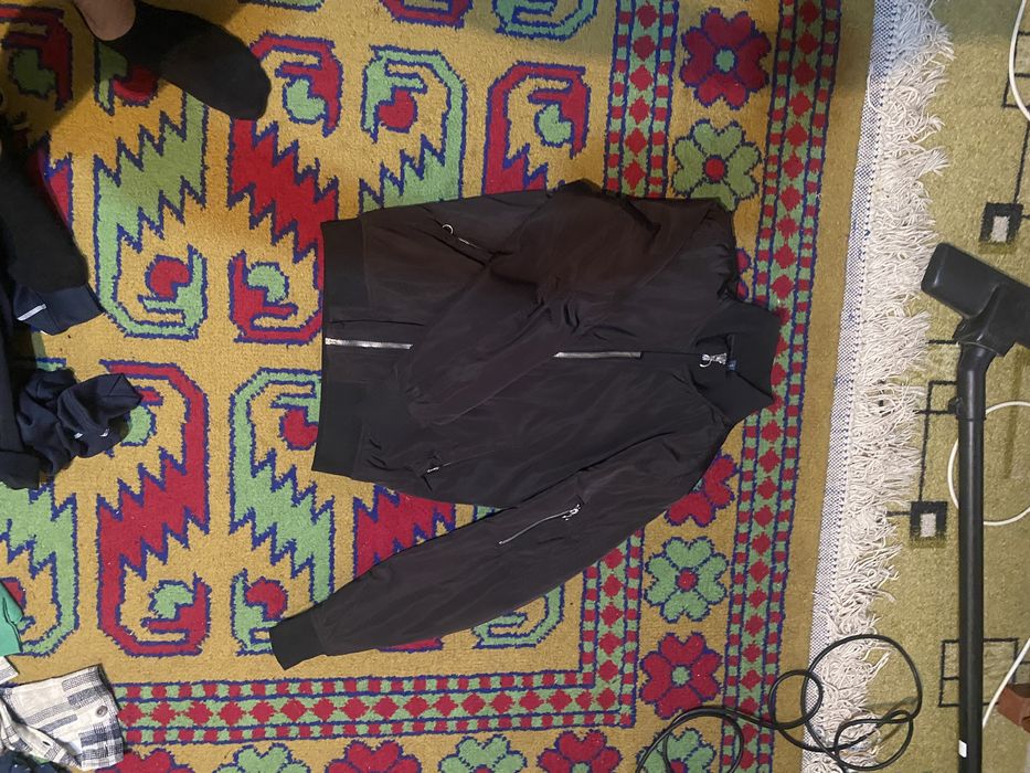 Брюки очки бомбер футболка