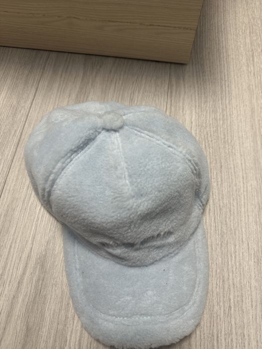 Sapca Miu miu puf baby blue