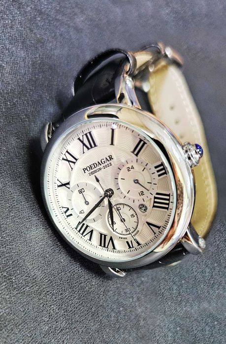 Чисто нов кварцов часовник POEDAGAR