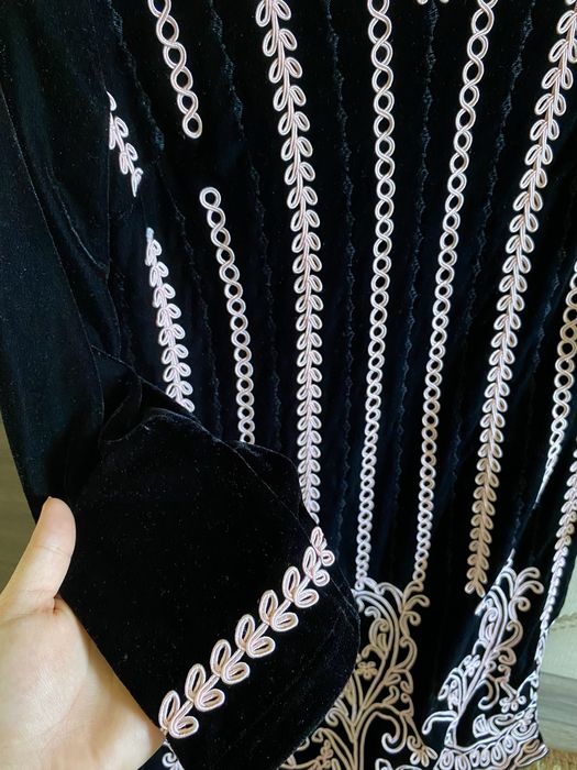 бархатное платье с вышивкой (турецкая)