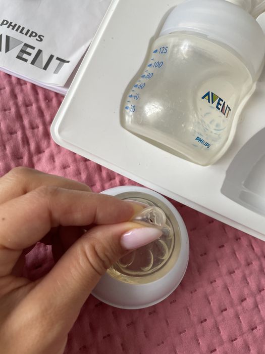 Продам молокоотсос Avent