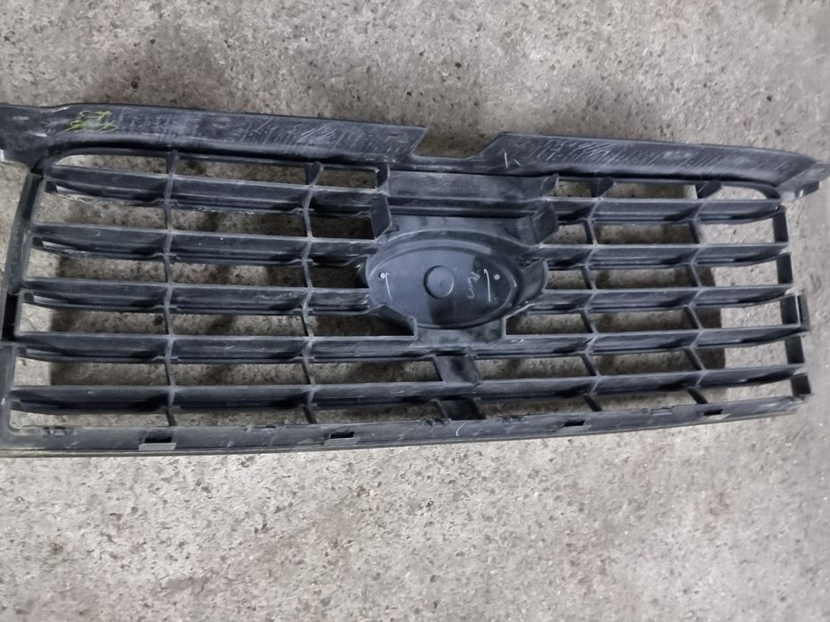 Решотка радиатора на Subaru Forester Sg