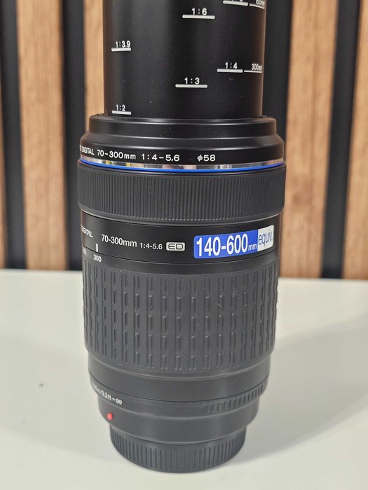 Obiectiv Olympus Digital 70-300mm ED cu Lens Hood LH61E