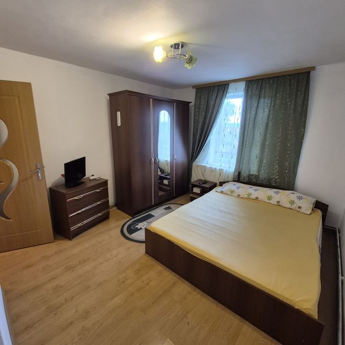 Vând apartament cu 3 camere