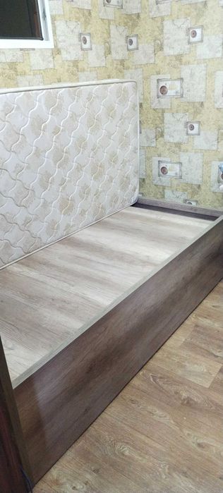 Продам Мебель Кровать с Матрасом