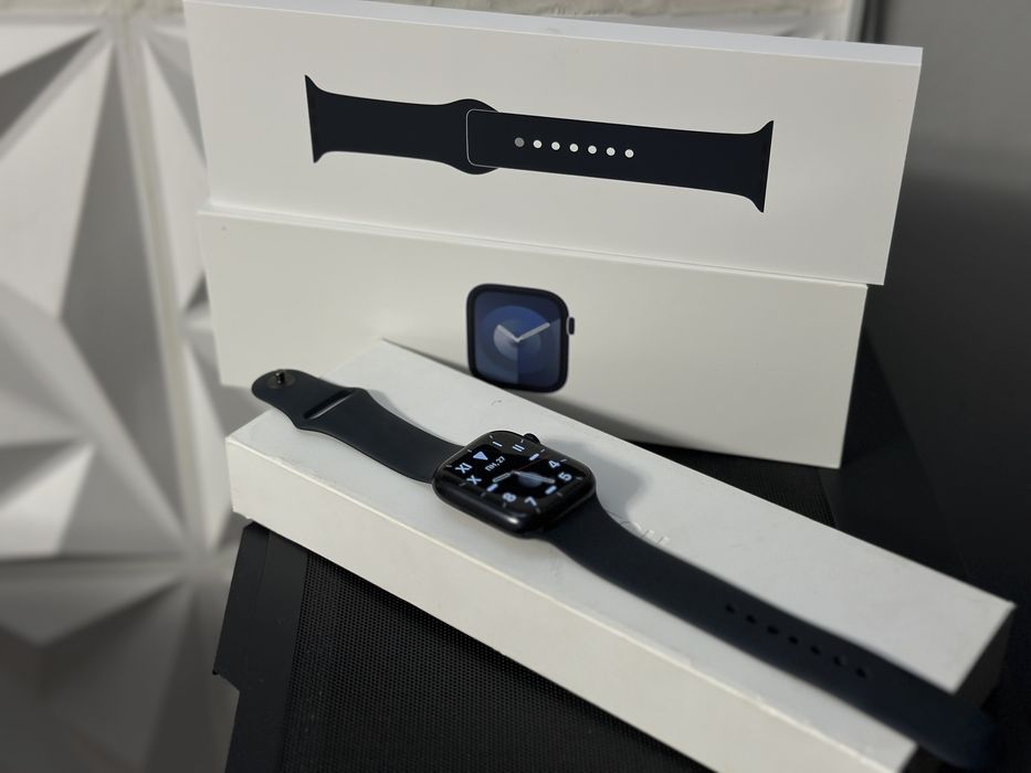 Apple Watch Series 9 45mm идеал состояние