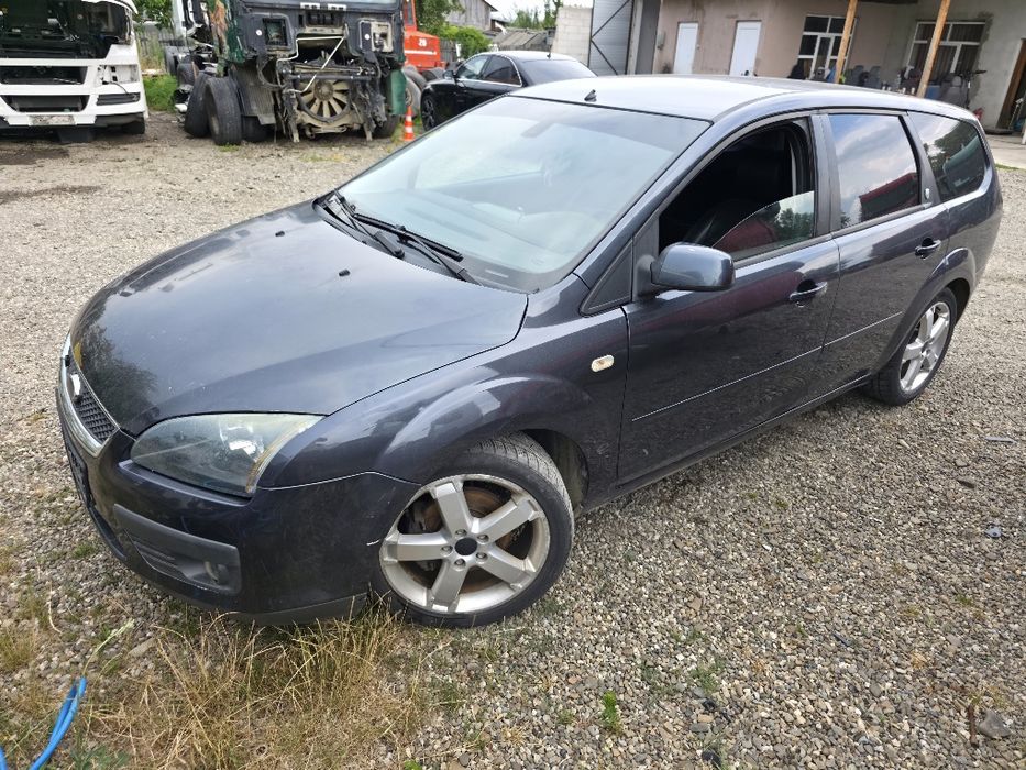 Capota Ford Focus 2 in stare buna