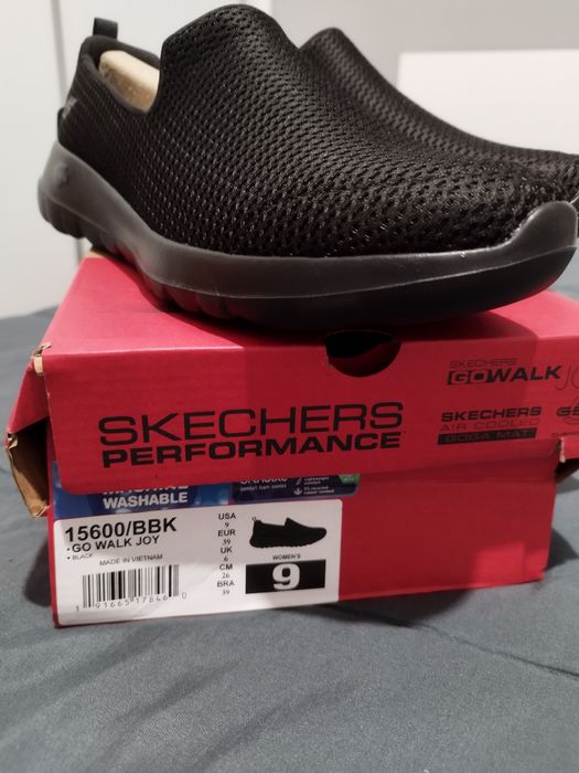 Обувки - Скечърс