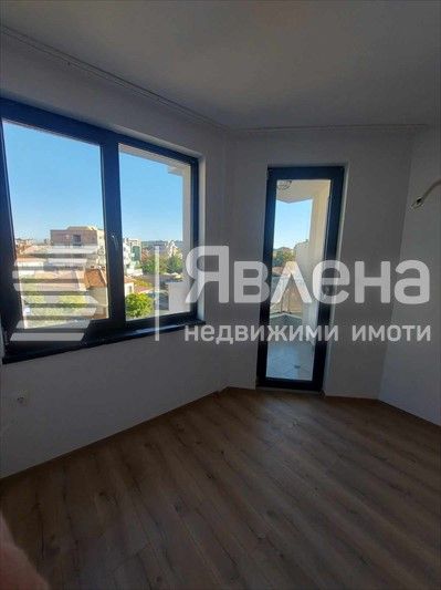 Дава се под наем Двустаен апартамент в Ямбол, Аврен - 45 кв.м за 230 € - Снимка #3