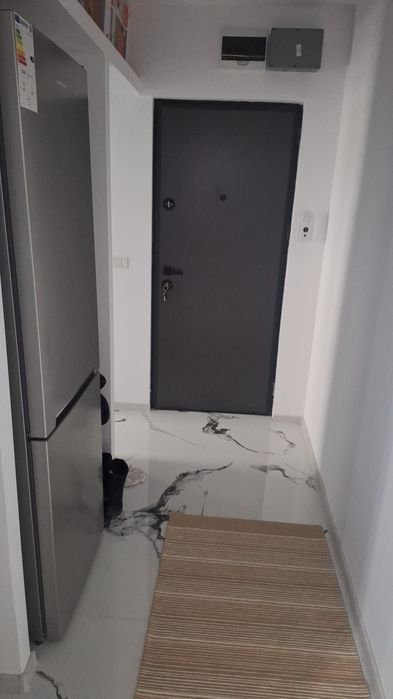 Apartament  2 camere semidecomandat