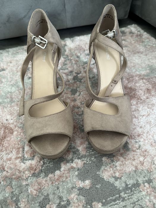Pantofi piele intoarsa