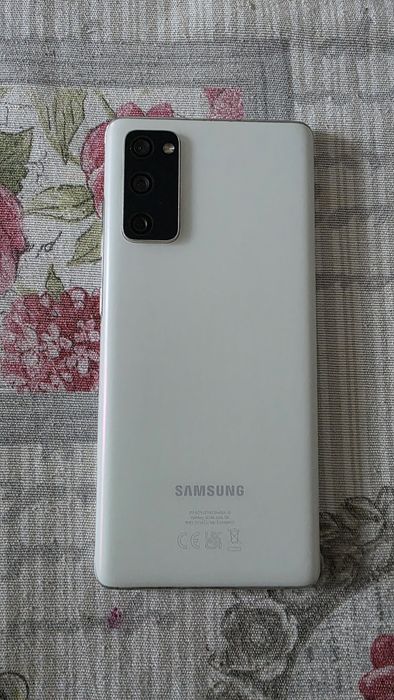 Samsung  S20  FE
