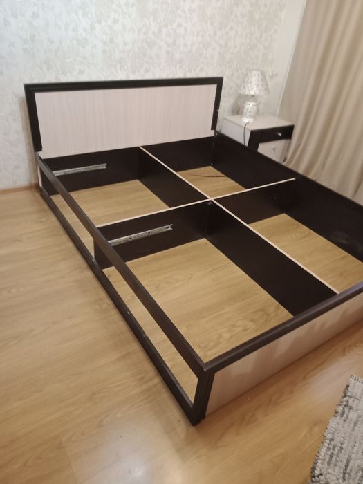 Кровать двухспальная