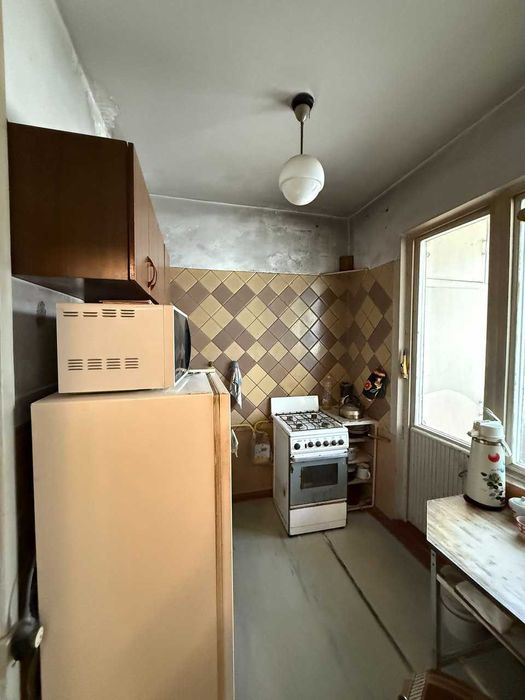 3-комнатная на первой линии Юнусабад-8 | Под офис или жильё