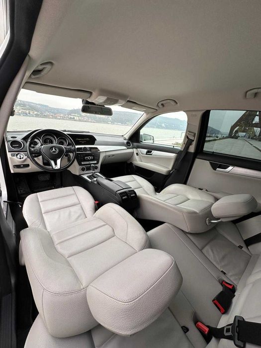 Mercedes C200 CGI Facelift 2012 | 7G-Tronic | Piele | 160.000 km