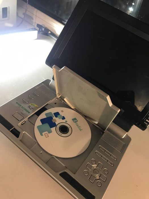 Портативный двд (dvd)