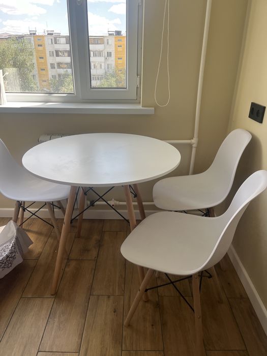 Продам Стол кухынный