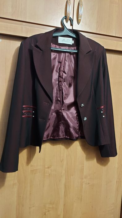 Продаётся костюм четверка