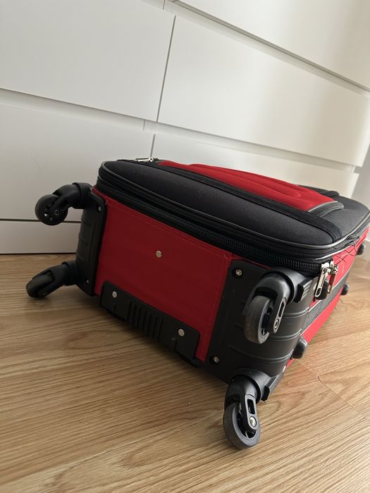 Valiză calatorie cu roti
