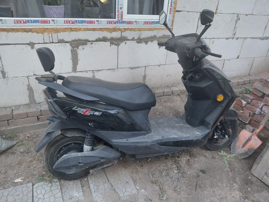 Электроскутер продам