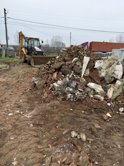 Nisip. Pietriș, Balastru etc. cu 8x4