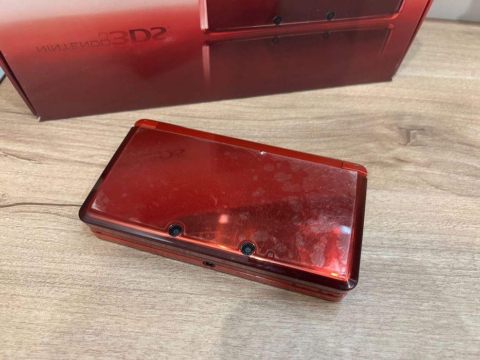 Nintendo 3DS Flame Red - Modat, Card 64GB, Stare Impecabilă + Full Box