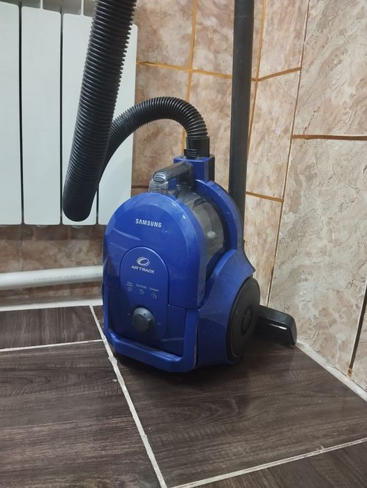 Срочно продам пылесос