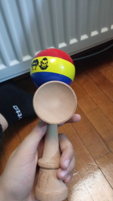 Kendama X king size semnata