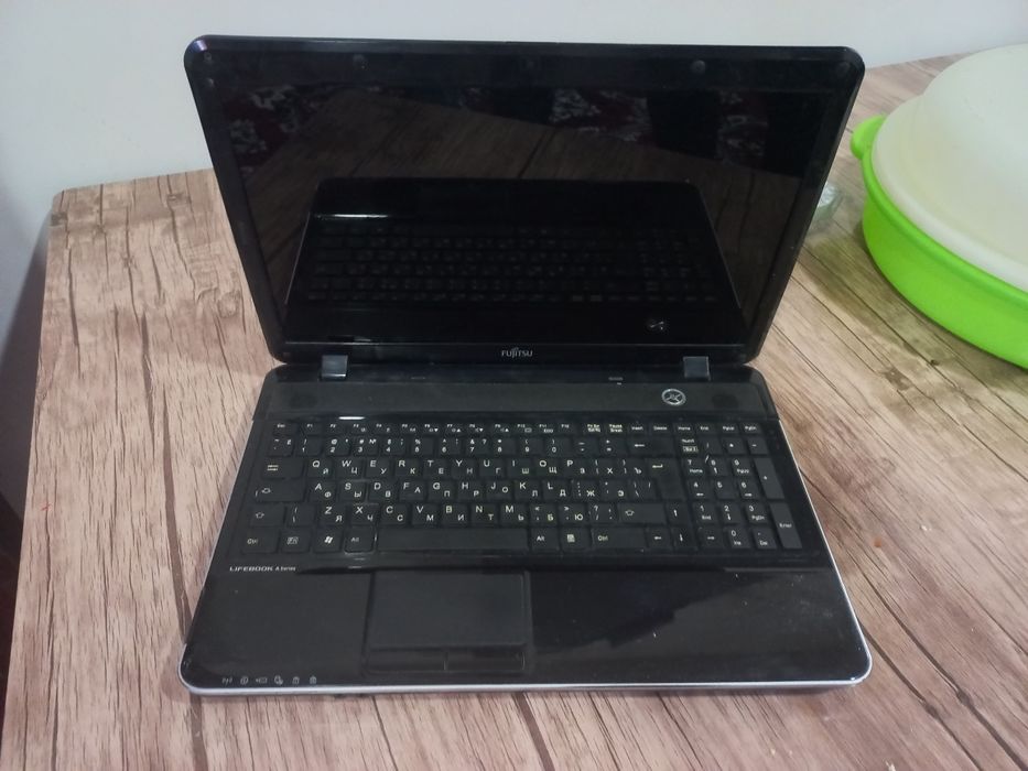 Noutbuk fujitsu holati yahshi