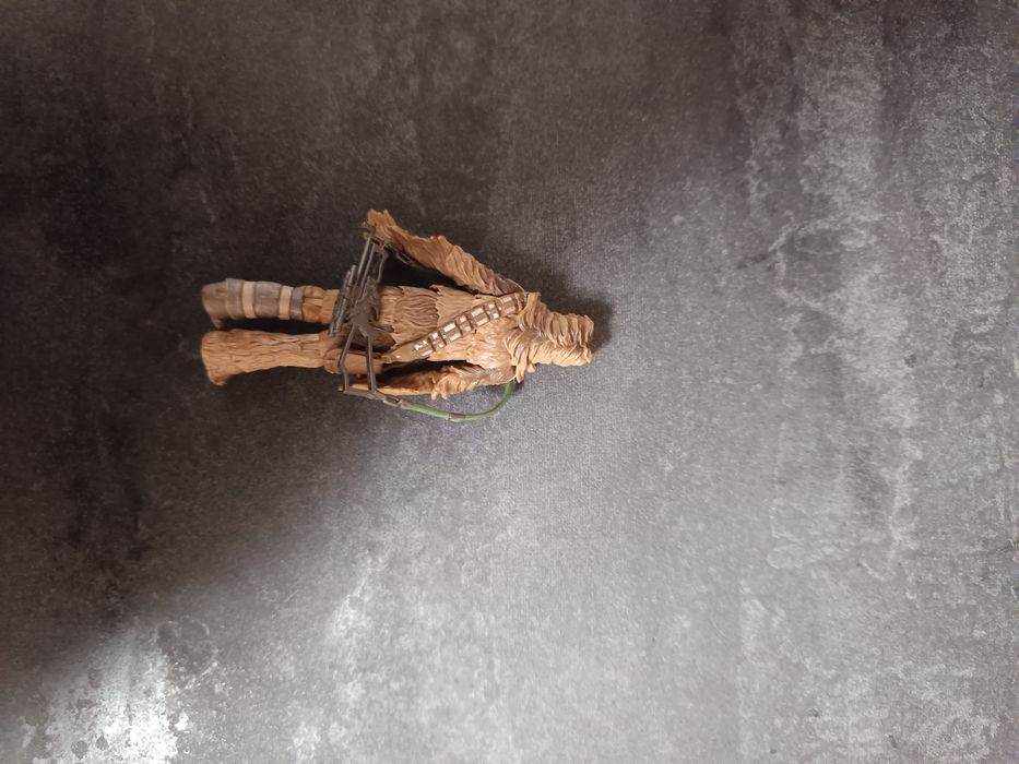 Vând figurină star wars Chewbacca the legacy collection