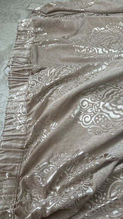 Шторы бежевые плотные