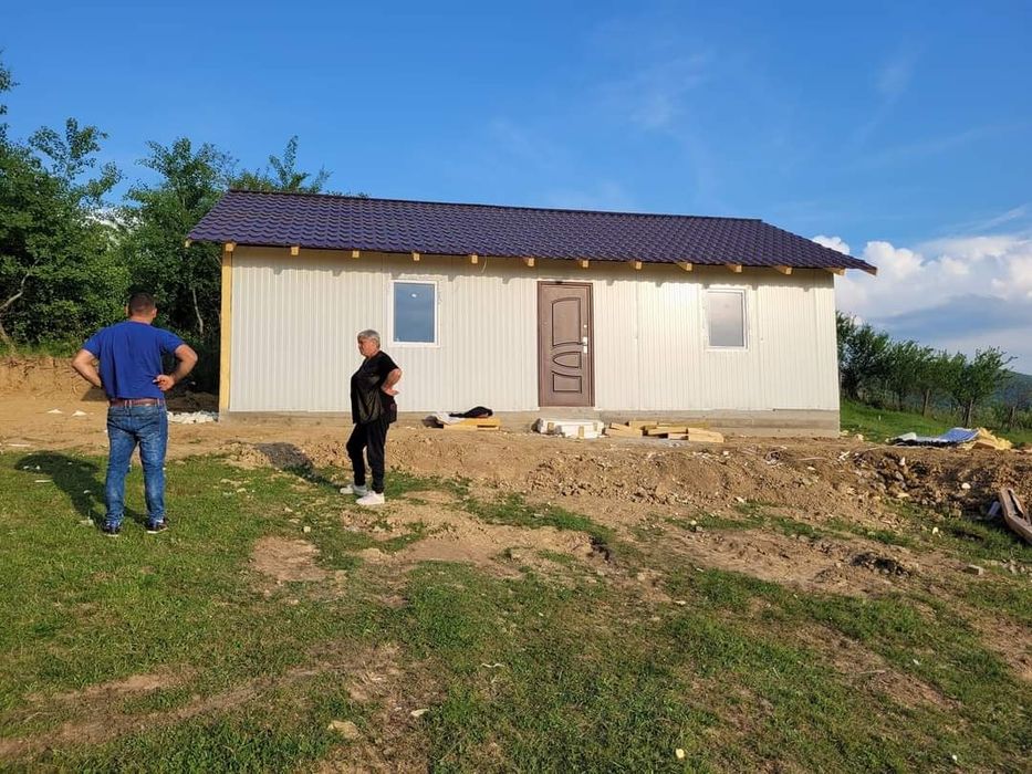 Construim case modulare din containere